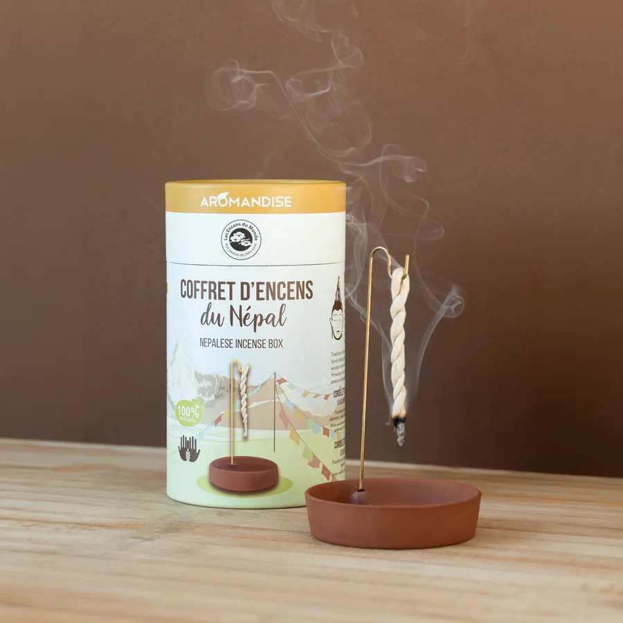 Coffret d’encens du Népal Aromandise et cordelette d’encens allumée