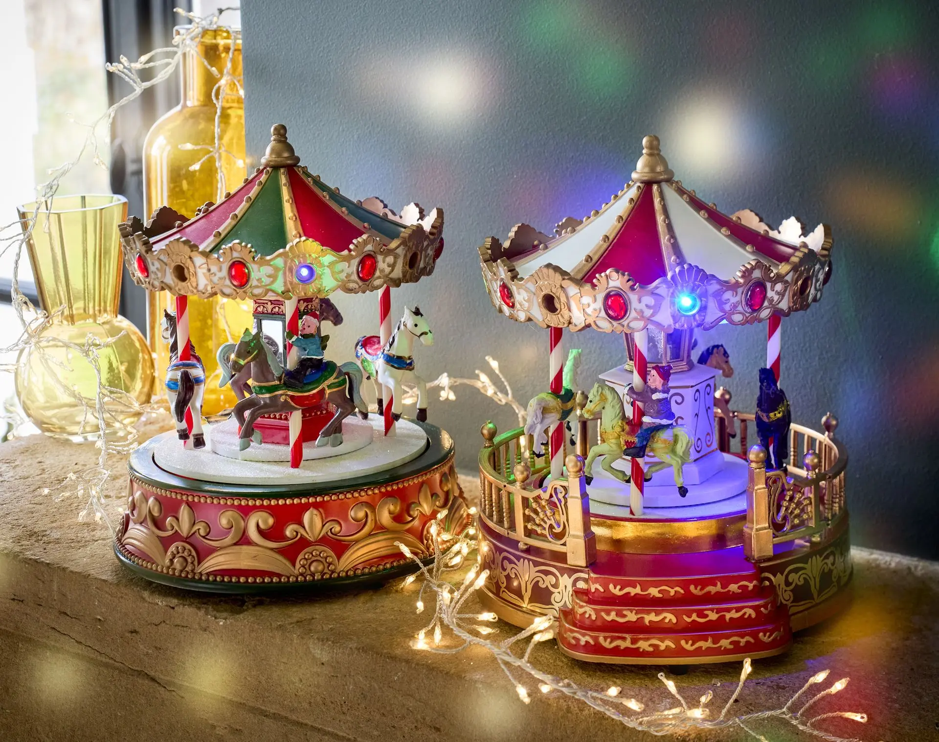 Manège et village de Noël miniatures illuminés
